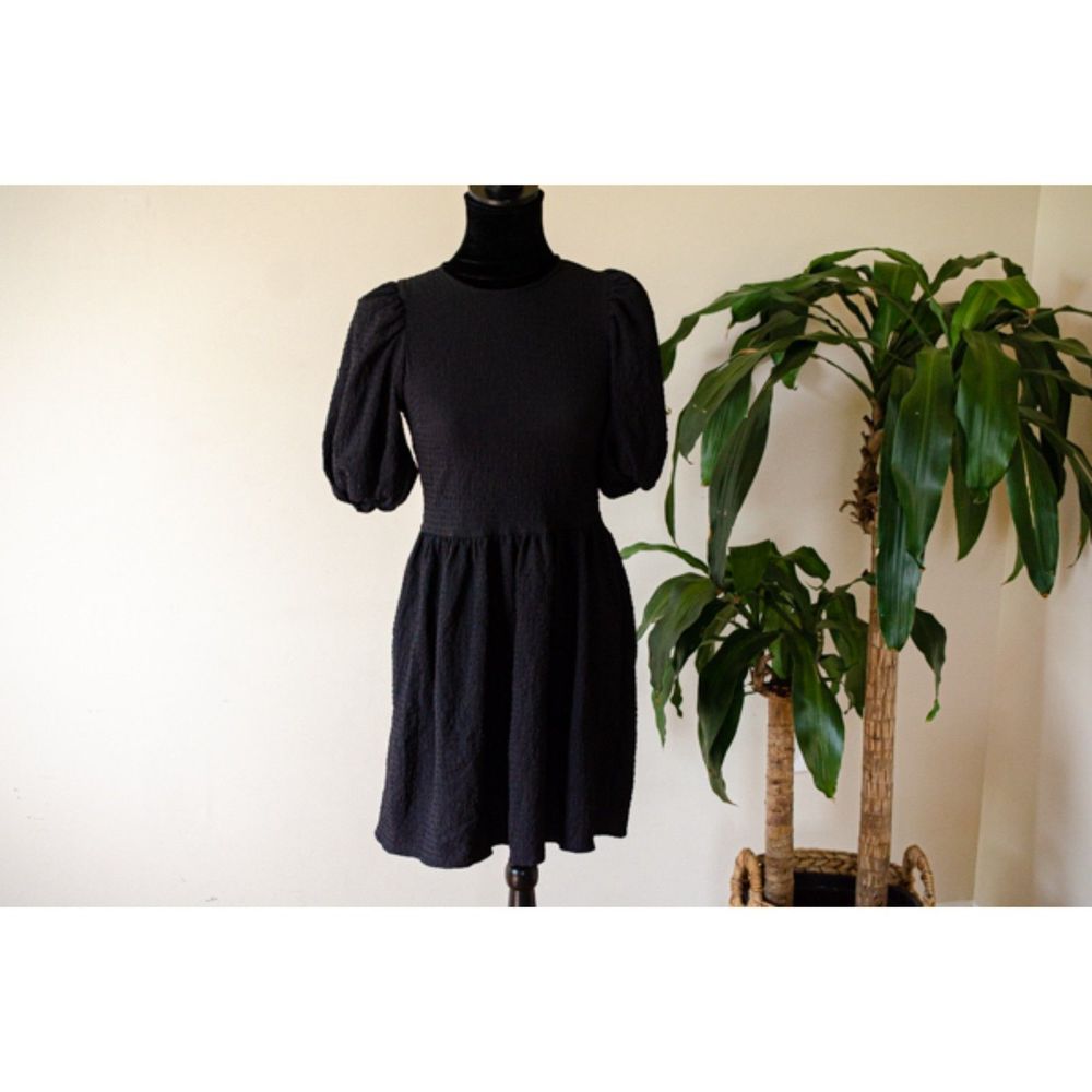 H&M Black Balloon Sleeves Dress